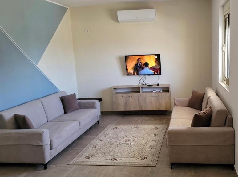 Rei Villa *